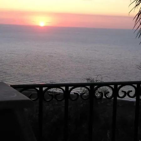 Cefalu' * צ'פאלו