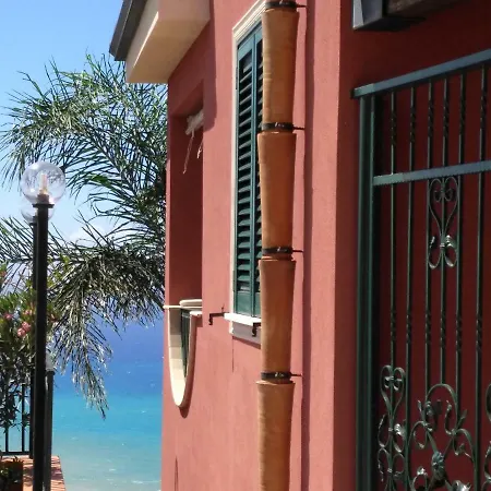 Cefalu' צ'פאלו